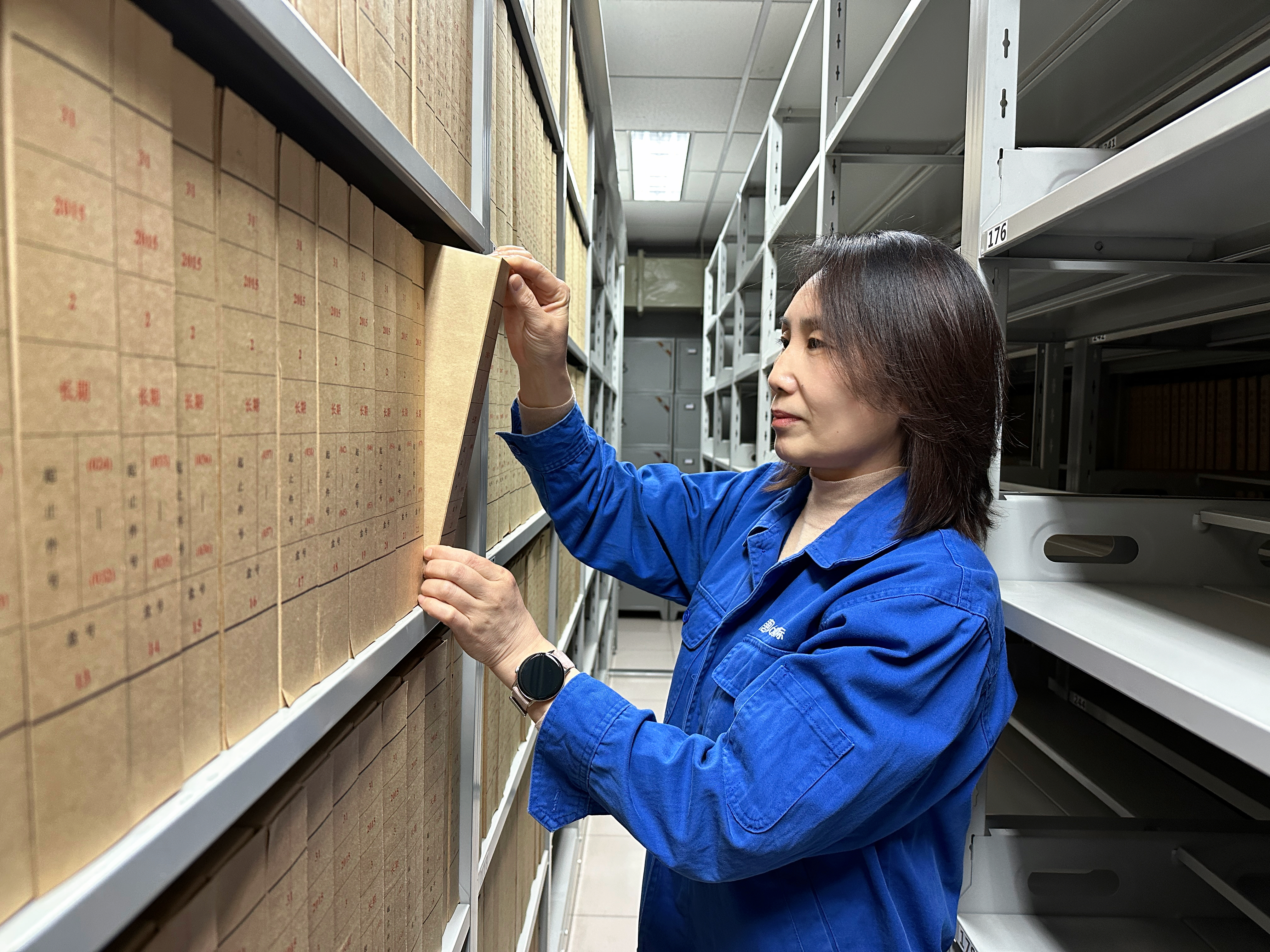 全國(guó)檔案工匠型人才：王麗莉（陡河熱電公司） (4).jpg