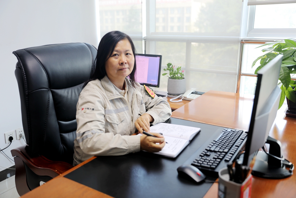 1697089385098045109.jpg 1.薛曉梅工作照(大唐韓城第二發(fā)電公司曹軍科).jpg